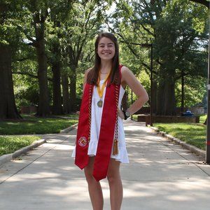 Meet your Posher, Julia